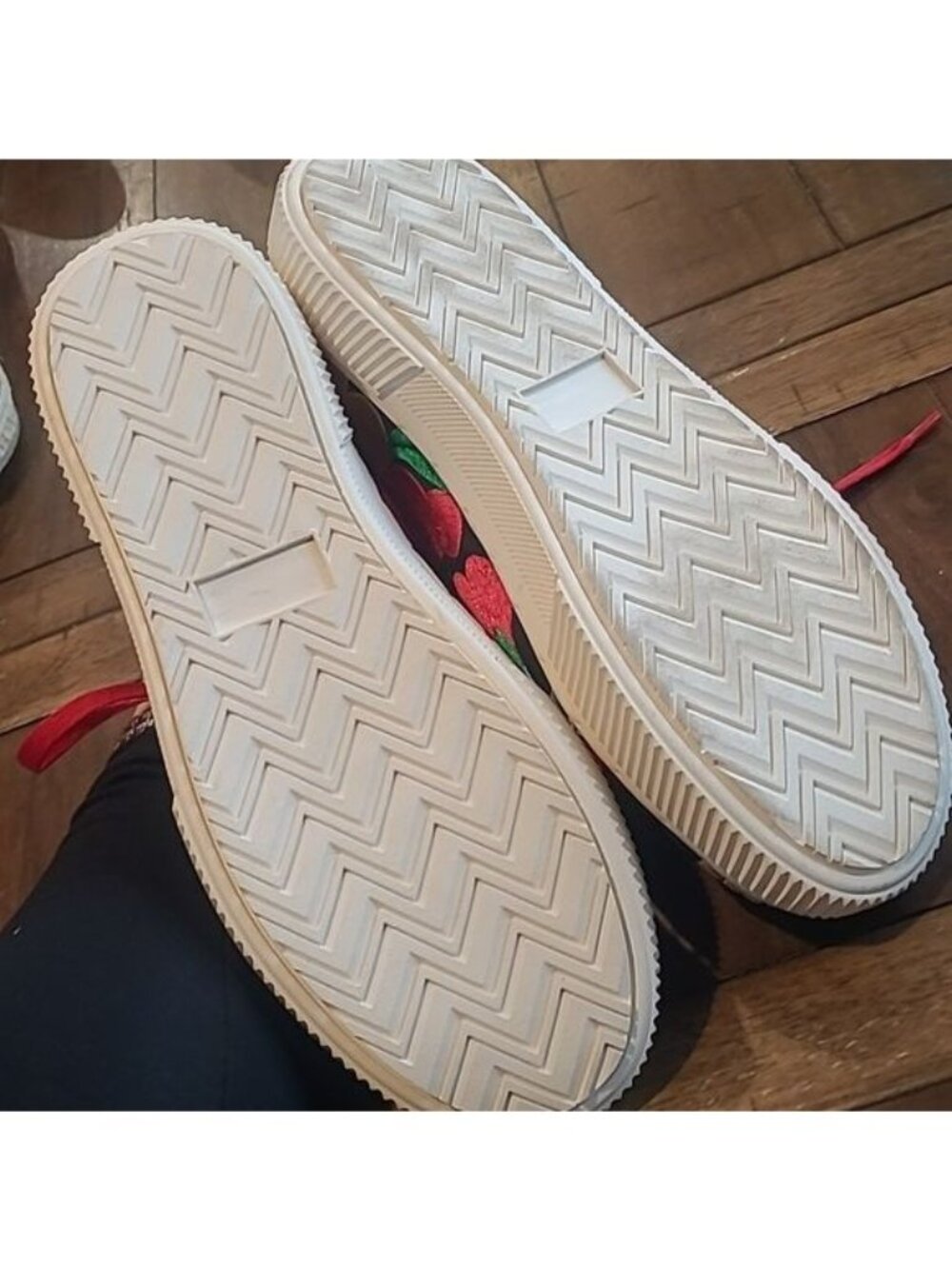 Embroidered Bird & Butterfly Sneakers size 43, US 10.5 - Picture 6 of 6